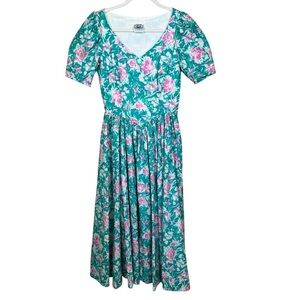 Laura Ashley Vintage Floral Dress Romantic Cotton 80s
Full Skirt 8